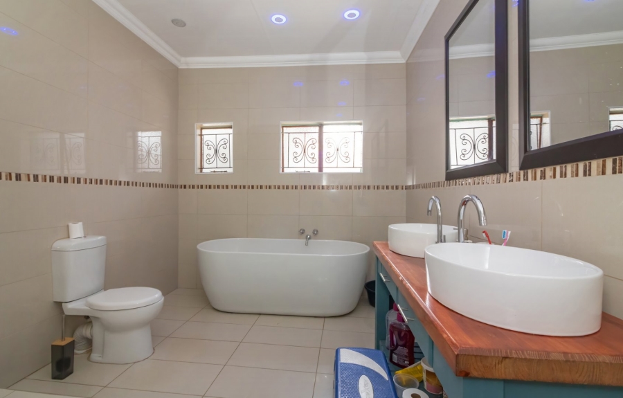 3 Bedroom Property for Sale in Maokeng Free State